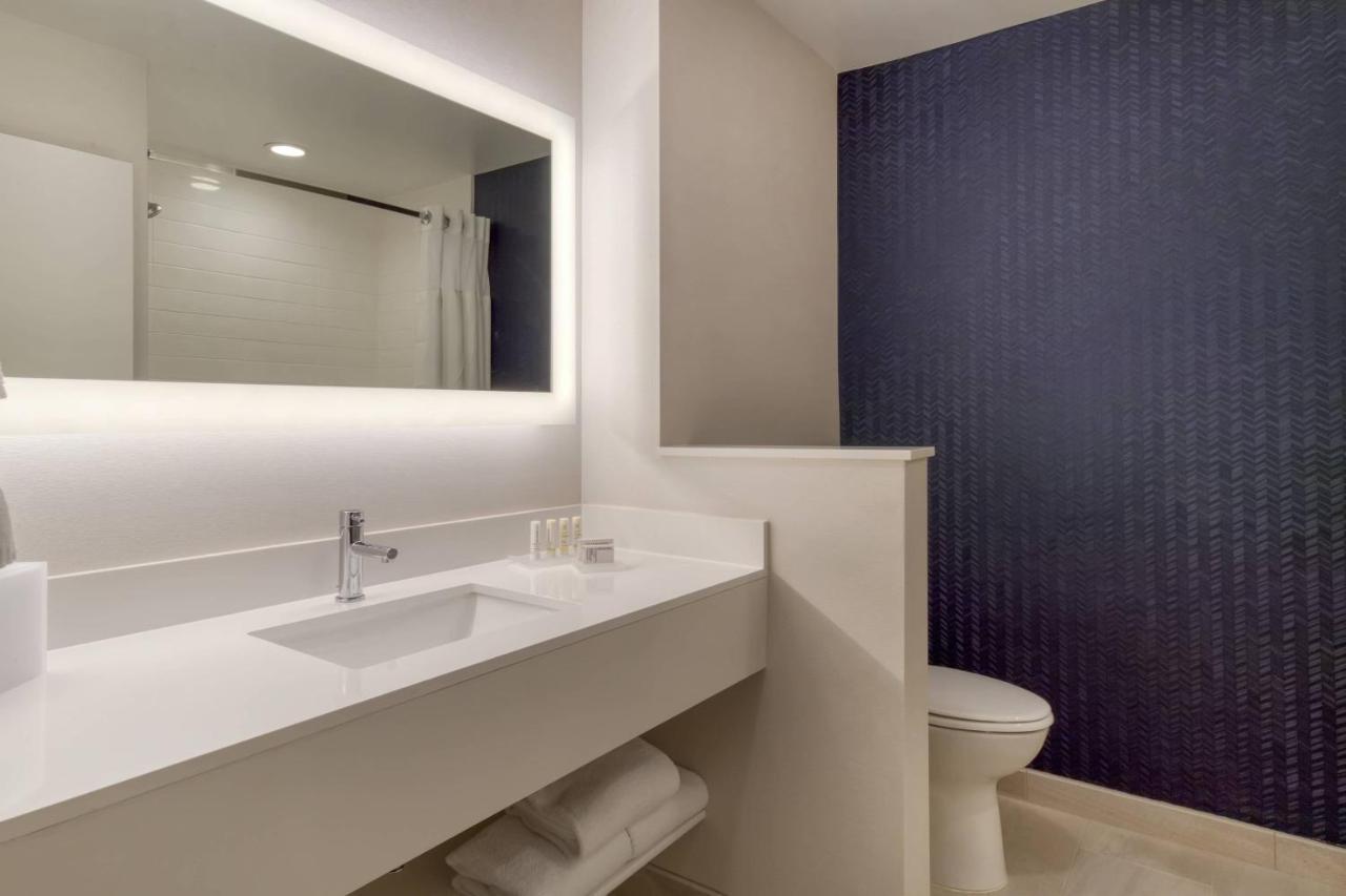 Fairfield Inn & Suites By Marriott Charlotte Belmont Экстерьер фото