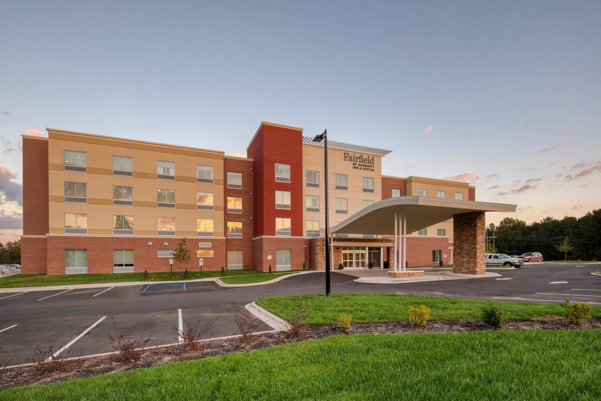 Fairfield Inn & Suites By Marriott Charlotte Belmont Экстерьер фото